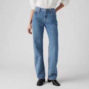 Levi's Straight Leg Jeans in Light Blue Wash